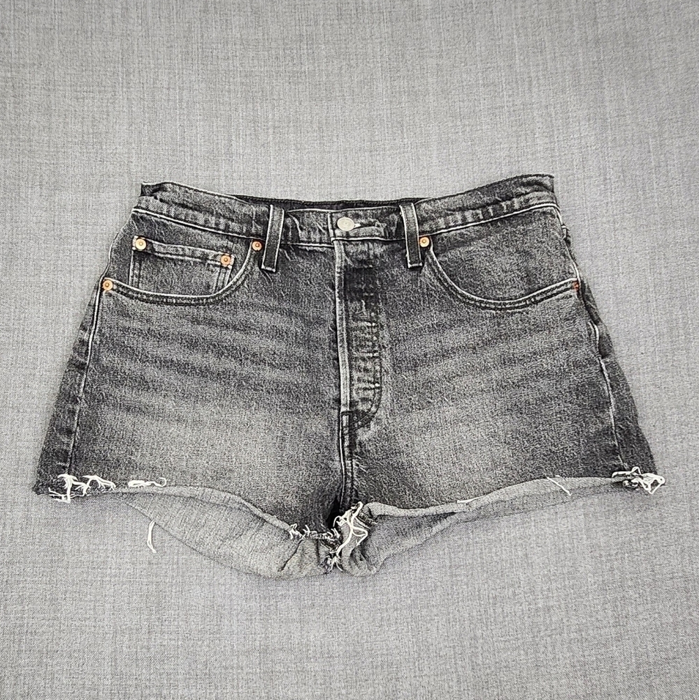 Levi's 501 Black Cut Off Denim Jean Shorts. 31. 100% Cotton. - Picture 1 of 9